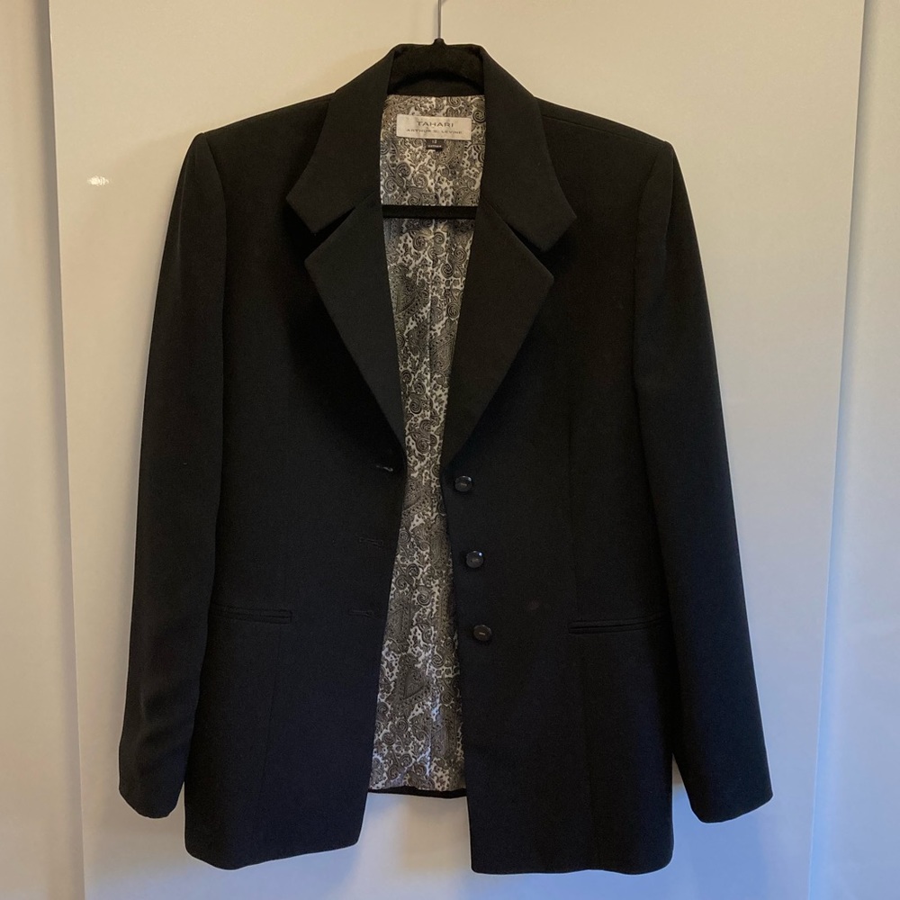 Black Tahari women’s blazer size 12